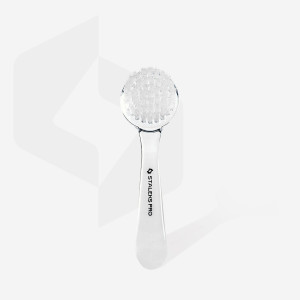 Brosse manucure pour nettoyer les ongles de la poussière avec capuchon